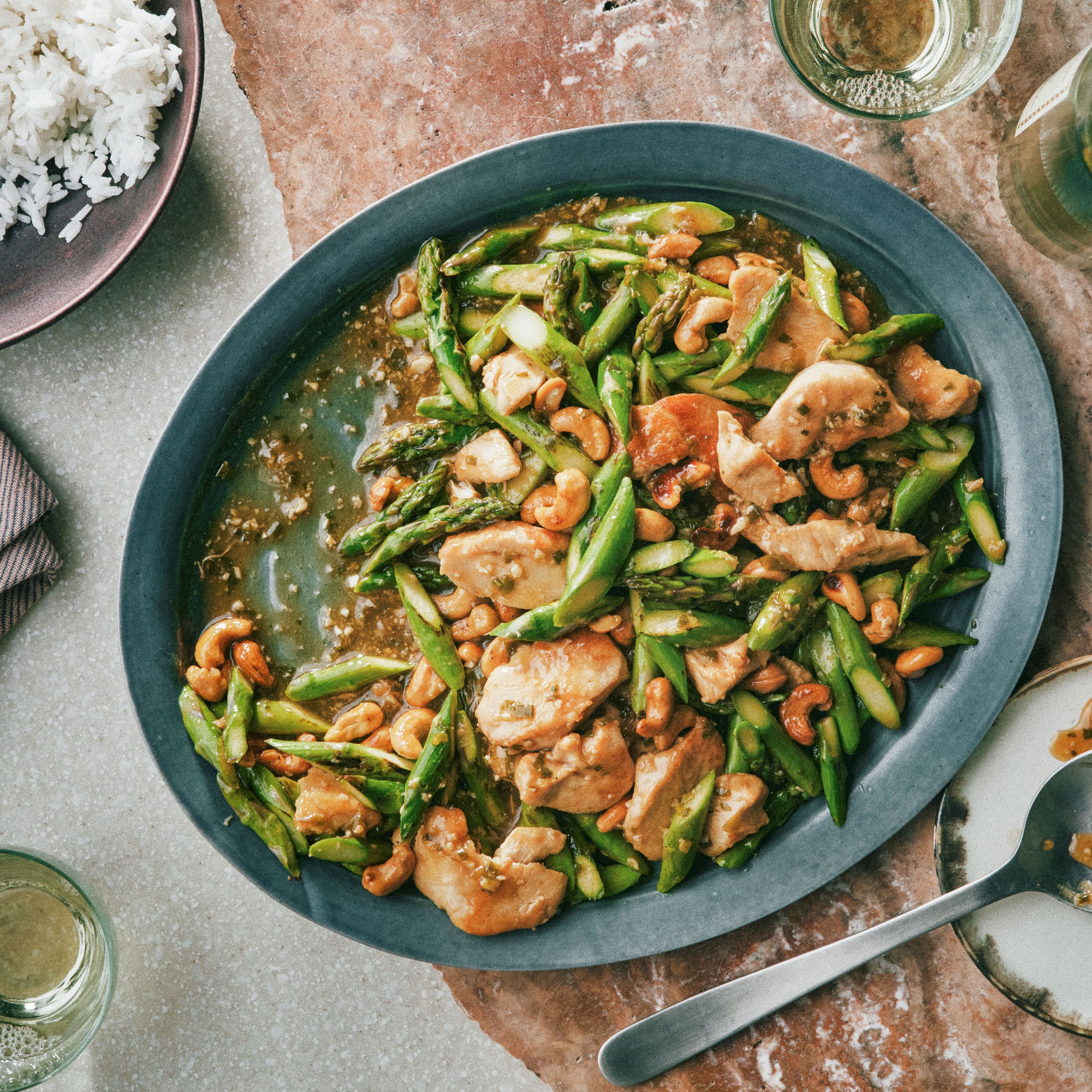 Cashew Chicken and Asparagus Stir-Fry